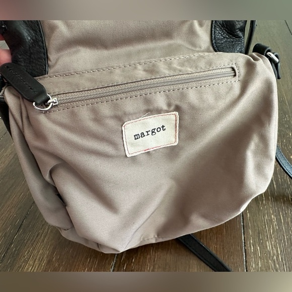 Margot fold over cross body bag - Picture 4 of 13